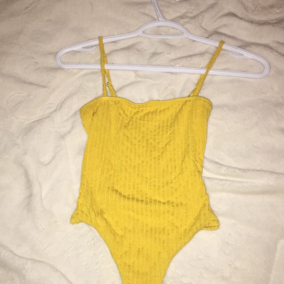 3 for 15-Yellow bodysuit - Picture 4 of 4
